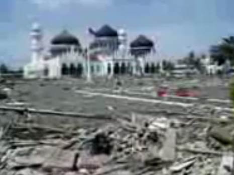 Мечеть осталось целой после цунами